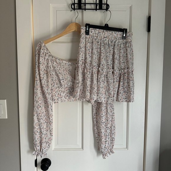 Cream Floral Skirt Set, Shein, Size M - Picture 1 of 1